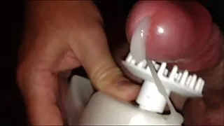 যৌন চার্জযুক্ত চিক C ...
