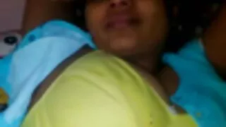 নোংরা কালো কোদাল ব্র ...