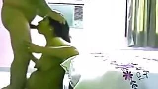 পাবলিক টয়লেটে একজন  ...