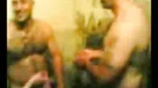 Slutty বেঁধে brunett ...
