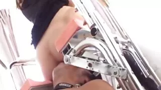 Busty ক্ষুদে শ্যামাঙ ...